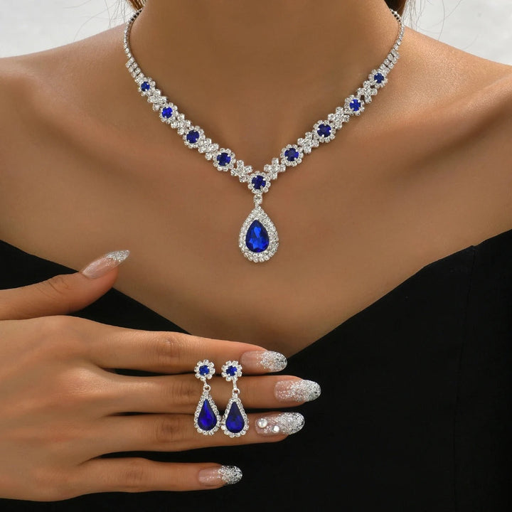 ISOBEL | EMERALD CRYSTAL NECKLACE & EARRING SET