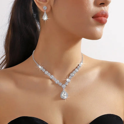 ISOBEL | EMERALD CRYSTAL NECKLACE & EARRING SET