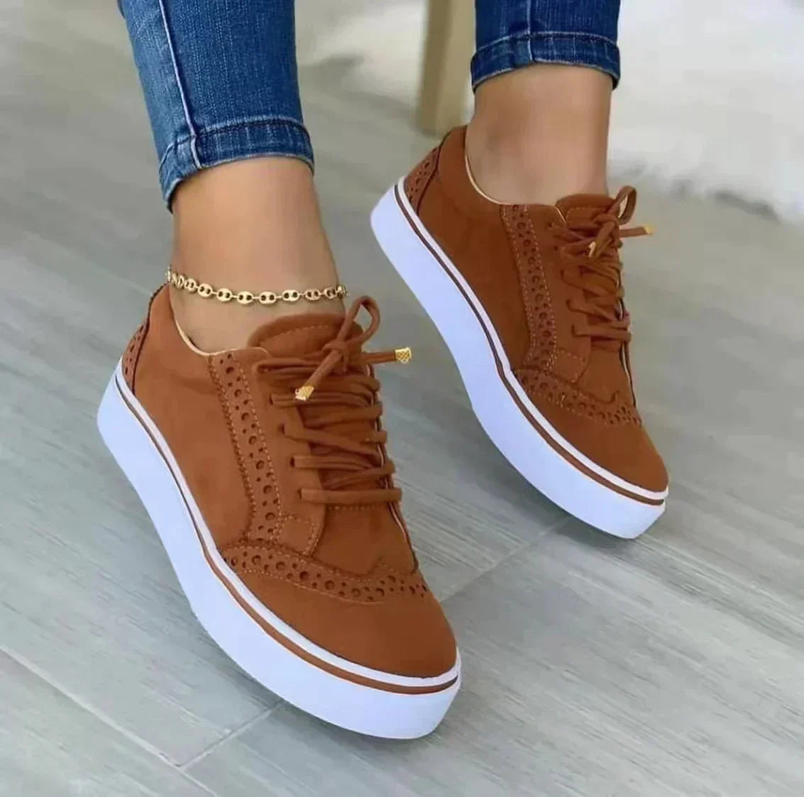 MOLLY | TRENDY ORTHOPAEDIC TRAINERS
